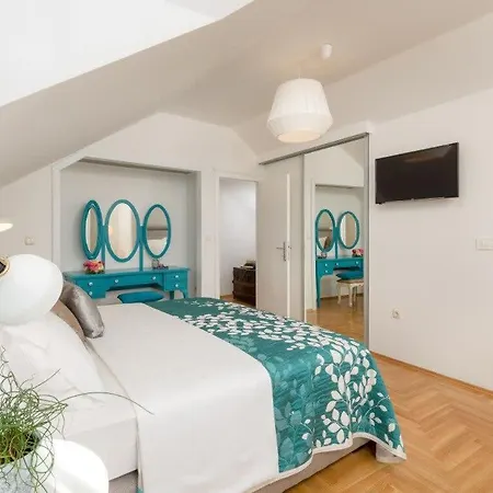 Villa Enticing Sunset With Magnificent Sea Views *