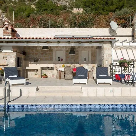 Villa Enticing Sunset With Magnificent Sea Views Murvica (Brac)