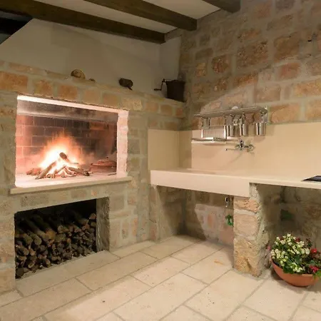 Villa Enticing Sunset With Magnificent Sea Views *