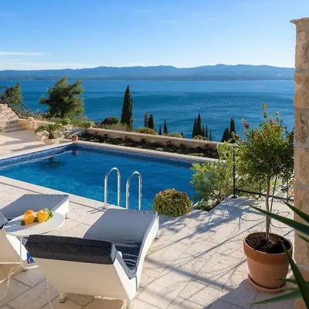 Enticing Sunset With Magnificent Sea Views *
