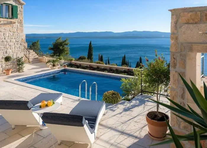 Enticing Sunset With Magnificent Sea Views *
